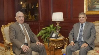 لتهنئته بمنصبه الجديد.. النائب العام يستقبل رئيس هيئة قناة السويس
