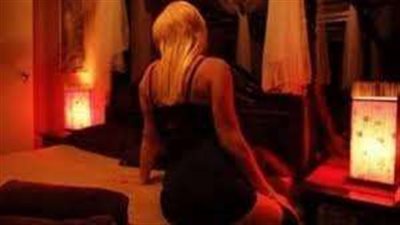 سيدة تستدرج شخص لـ «سهرة حمراء» وتنتهي بتوقيعه إيصالات أمانة بأكتوبر