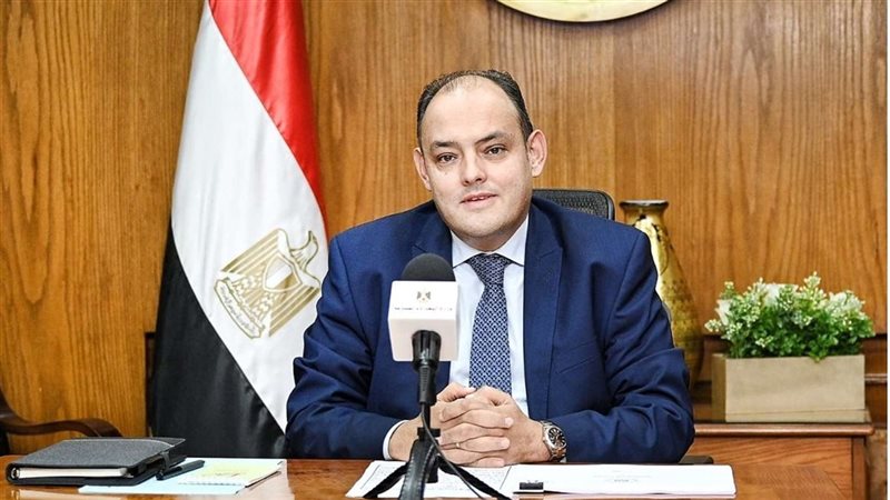 وزير الصناعة أحمد