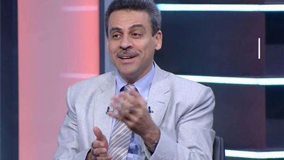 حسين السيد يؤازر لاعبي الزمالك قبل ودية الهلال الليبي