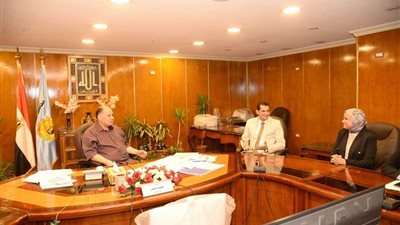 محافظ أسيوط يلتقي مسئولي الأكاديمية الوطنية للتدريب لبحث سبل التعاون