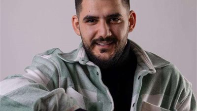 ياسين موسى: ملابس الفنانين والفنانات في عالمنا العربي أظهرت تطورًا ملحوظًا في الذوق العام