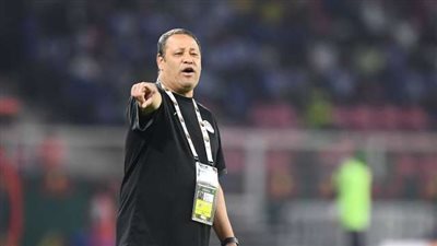 نصيحة هامة من ضياء السيد لثلاثي المنتخب المستبعد.. تفاصيل