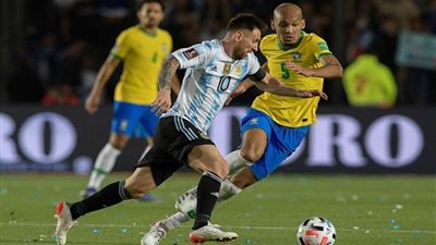 الأرجنتين تواصل تفوقها وتضرب البرازيل بهدف في تصفيات كأس العالم