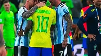 نحن أبطال العالم.. تفاصيل المشادة بين ميسي وردريجو في السوبر كلاسيكو |فيديو