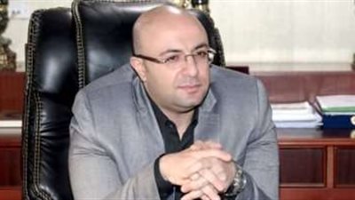 محافظ بني سويف يتفقد سير الأعمال بمشروع تطوير سوق الدهشوري