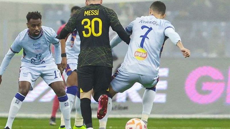 ميسي ورونالدو
