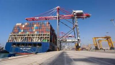 فتح بوغاز ميناء الإسكندرية واستمرار حركة الشحن والتفريغ اليوم