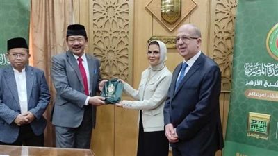 وفد «هيئة الزكاة الوطنية الإندونيسية» يتبرع لإغاثة غزة