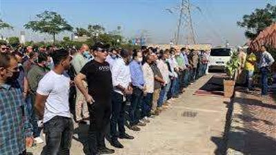 تشييع جنازة الفنان طارق عبد العزيز في حضور مهيب