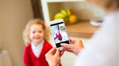 ظاهرة أخلاقية.. كيف يواجه المشرع عمليات استغلال الأطفال عبر مواقع التواصل لجني الأموال؟