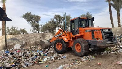 استمرار وتكثيف حملات النظافة وتمهيد الطرق ورفع 540 طن مخلفات بأسيوط