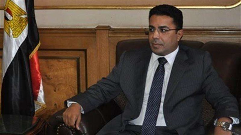الدكتور باسل عادل