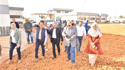محافظ أسيوط يتفقد محطة معالجة الصرف الصحي الثلاثية بتكلفة 500 مليون جنيه