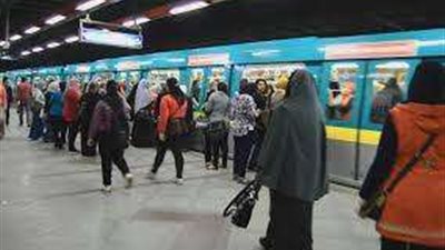 عاجل| انتحار سيدة تحت عجلات مترو الشهداء