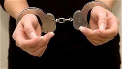 ضبط فتاة تبث فيديوهات مخلة بالآداب العامة