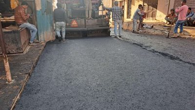 محافظ كفر الشيخ يتابع أعمال رصف شارع الشونة ببلطيم