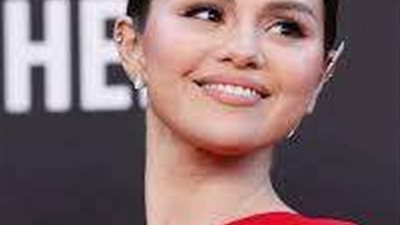 سيلينا جوميز ترقص تحت العلم الإسرائيلي رغم تضامنها مع فلسطين