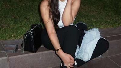 هيفاء وهبي تستعرض أناقتها بإطلالة 