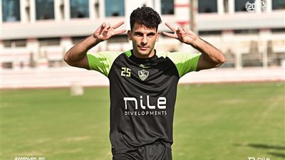 زيزو يُتوج بلقب أفضل لاعب في مباراة الزمالك وفيوتشر