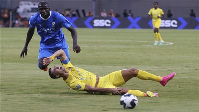 دوري أبطال آسيا.. رونالدو يخرج مصابا في مباراة بيرسبوليس ويرفض العلاج داخل الملعب