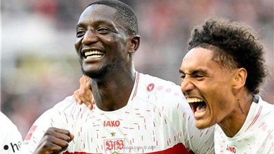 تقارير: مانشستر يونايتد يراقب ضم نجم الدوري الألماني