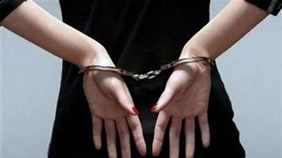 التحقيق مع الراقصة 