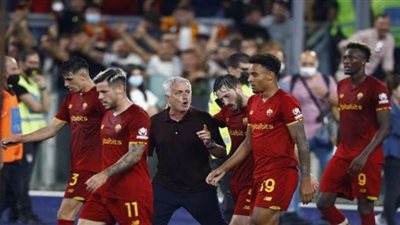 في البطولة المفضلة لمورينو.. لوكاكو وديبالا على رأس تشكيل روما أمام سيرفيت