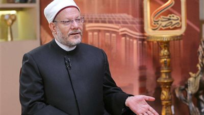 مفتي الجمهورية: الرئيس السيسي أول رئيس يهتم بالملف الديني صراحة ويطالب بتجديده