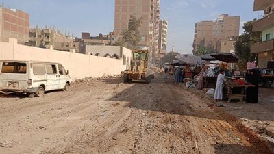 محافظ أسيوط: توسعة وتسوية شوارع بمدينة منفلوط تمهيداً لرصفها ضمن خطة التطوير والتجميل