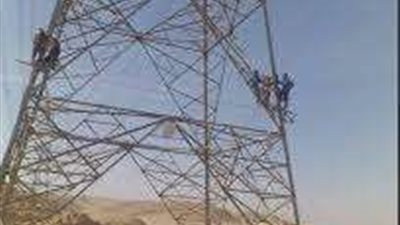 التحقيق مع خفير لاتهامه بسرقة أجزاء حديدية من أبراج الضغط العالي