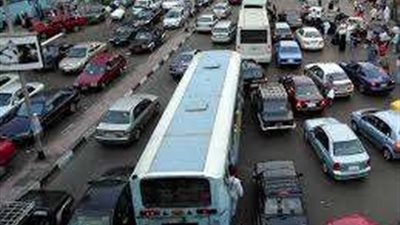 نشرة مرور «بلدنا اليوم».. تباطؤ حركة السيارات بالقاهرة والجيزة