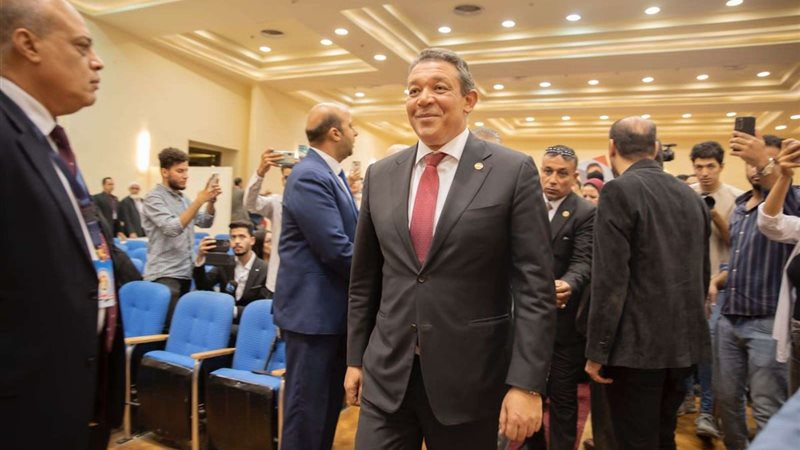 المرشح الرئاسي حازم