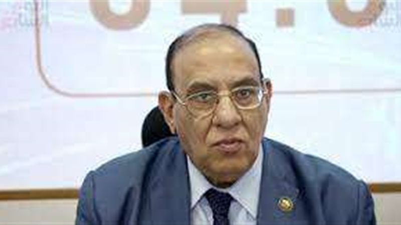الدكتور طلعت عبد