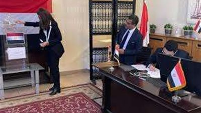 الناخبون يدلون بأصواتهم في السفارة المصرية بموسكو بالانتخابات الرئاسية