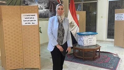 توافد المصريين بالخارج على الانتخابات الرئاسية وسيدة أعمال تشيد بجهود السفارة المصرية