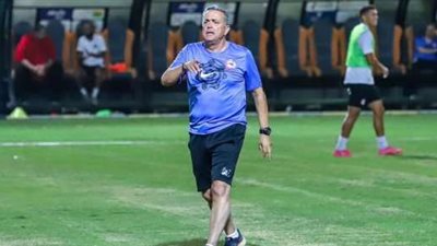 مدرب مودرن فيوتشر: مستعدون للمباراة رغم صعوبة اللعب على النجيل الصناعي