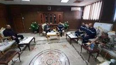 شوشة يستقبل قائد السفينة الطبية الفرنسية التي ترسو بميناء العريش