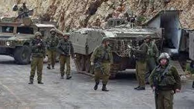 دبابات إسرائيلية تغلق طريق صلاح الدين الواصل بين شمال قطاع غزة وجنوبه