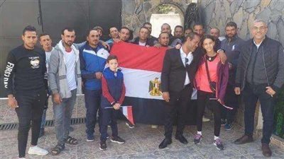 توافد أعضاء الجالية المصرية بالجزائر على السفارة للإدلاء بأصواتهم