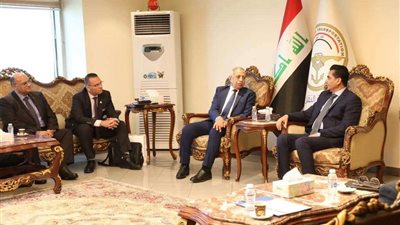 وزير النقل العراقي يستقبل رئيس الأكاديمية العربية لبحث التعاون المشترك