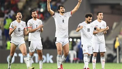 نجم دفاع منتخب مصر على رادار الدوري الاسكتلندي