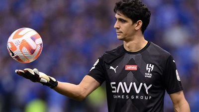 تقارير: إصابة «بونو» لن تعيقه عن المشاركة مع الهلال السعودي