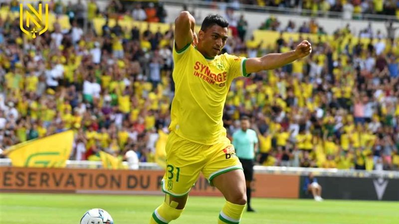 مصطفي محمد لاعب فريق