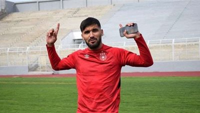 لاعب فريق شباب بلوزداد يستفز الأهلي في المؤتمر الصحفي قبل معركة الغد