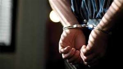 ضبط المتهم بطعن طالبة بسلاح أبيض لسرقة والدها في دمياط