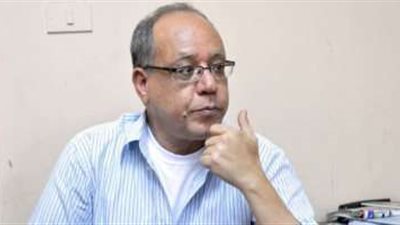 المخرج عاطف شكرى يدخل المستشفى بسبب تدهور حالته الصحية