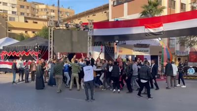 انتخابات الرئاسة.. طوابير من المواطنين أمام لجنة أطفيح بالجيزة