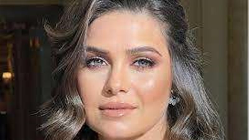 يسرا اللوزى