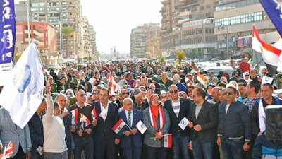 رئيس «شباب النواب» يتقدم مسيرة ببورسعيد للمشاركة فى الانتخابات الرئاسية 2024